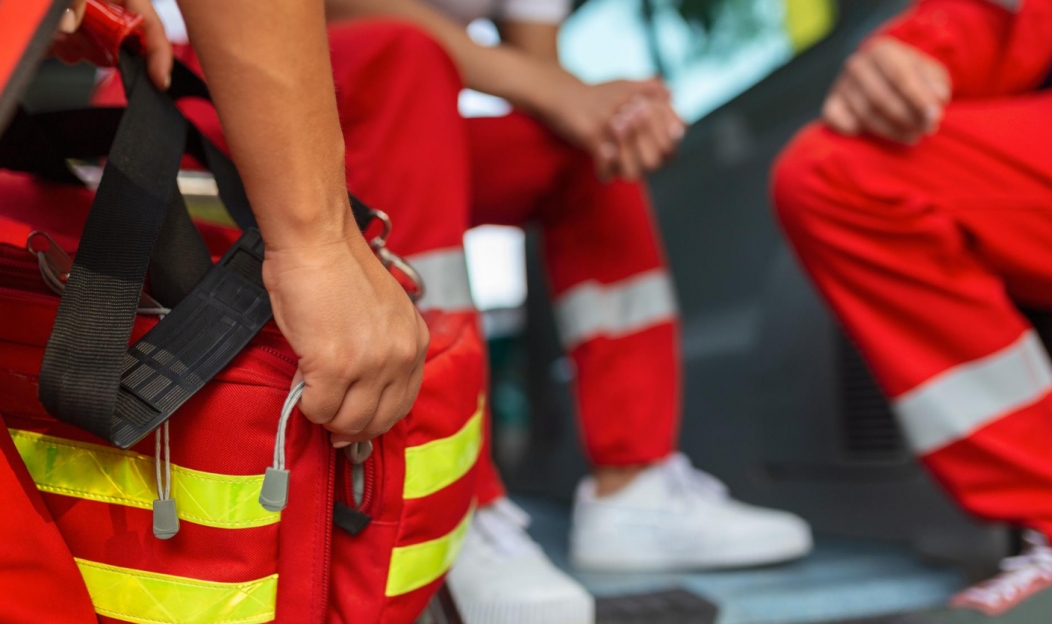 Rozdzierająca serce tragedia w Kowalewicach: 15-latek utonął mimo starań ratowników