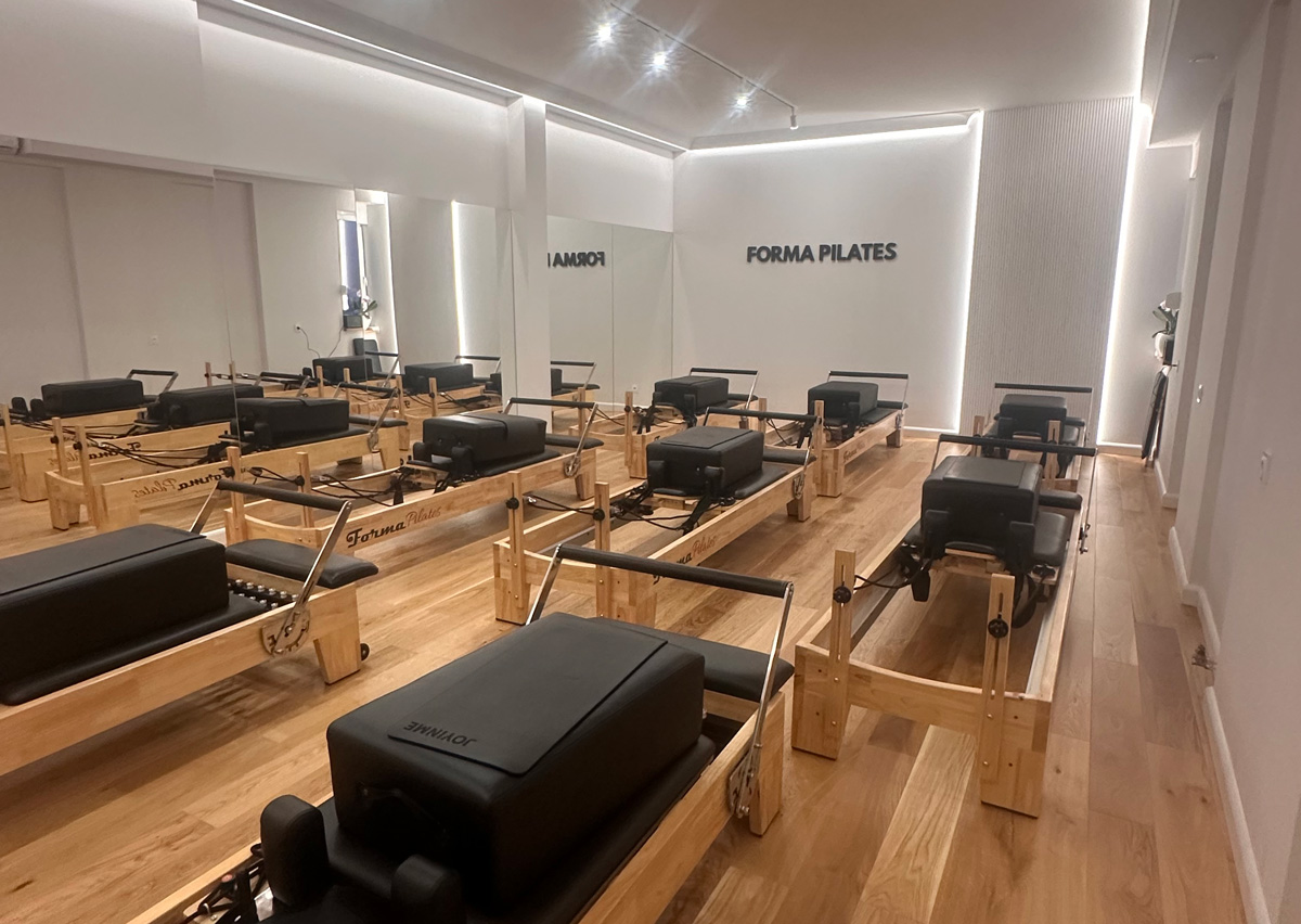 Odkryj Pilates Reformer: Co to jest i dla kogo?